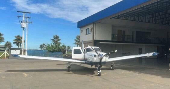 Imagem de compartilhamento para o artigo Homem é preso após danificar aeronaves e tentar decolar nu em aeroporto de Chapadão do Céu, GO da MS Todo dia